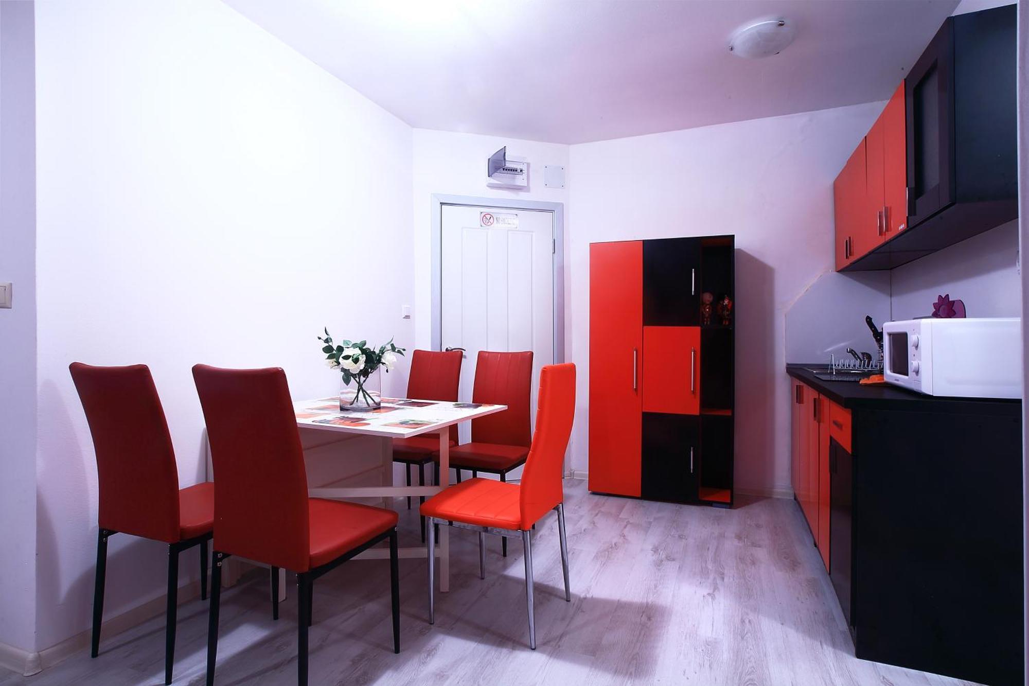 Private Apartment With Parking And Pool Baltschik Exterior foto