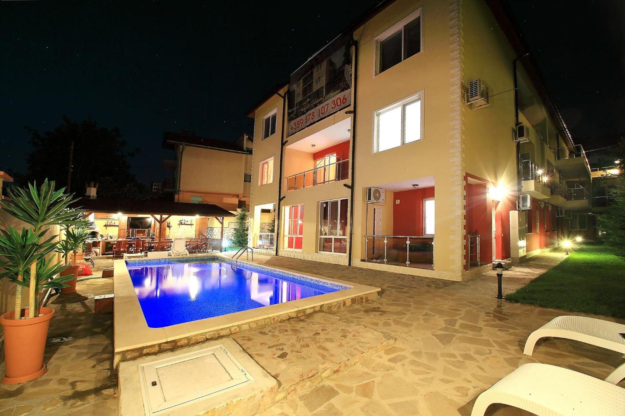 Private Apartment With Parking And Pool Baltschik Exterior foto